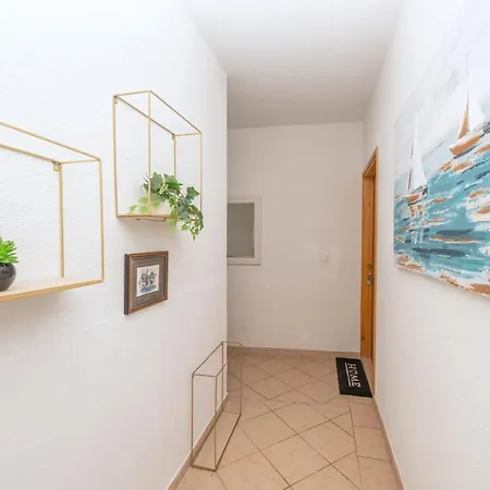 By The Sea - 21425 * Makarska